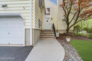 2102 Buckingham Cir, Middletown, NJ 07748 - Photo 3