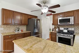 19 Colonial Ct, Howell Township, NJ 07731 - Photo 11