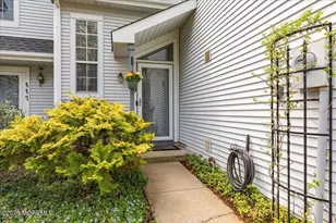 119 Malibu Dr, Eatontown, NJ 07724 - Photo 3
