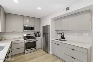 136 Williamsburg Ln, Lakewood, NJ 08701 - Photo 5