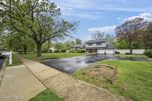 58 Duchess Ct, Freehold, NJ 07728 - Photo 5