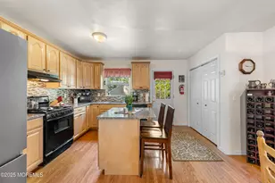 105 Wayside Dr, Keyport, NJ 07735 - Photo 11