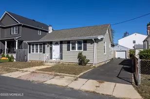 25 Hart St, Hazlet Township, NJ 07734 - Photo 3