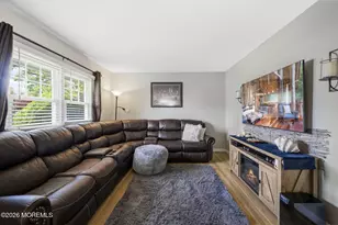 44 Bromley Pl, Bloomfield, NJ 07003 - Photo 9