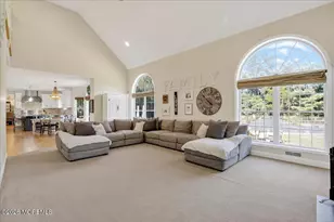 371 Karen Ct, Freehold, NJ 07728 - Photo 23