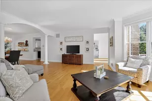 371 Karen Ct, Freehold, NJ 07728 - Photo 9