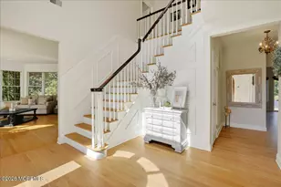 371 Karen Ct, Freehold, NJ 07728 - Photo 5