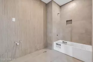 112 Parker Chase Ct, Morganville, NJ 07751 - Photo 35