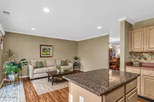 106 Wood Duck Ct, Freehold, NJ 07728 - Photo 7
