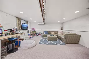 75 Main St, Roebling, NJ 08554 - Photo 35