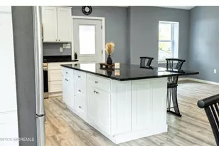 20 Columbine Ave, Browns Mills, NJ 08015 - Photo 9