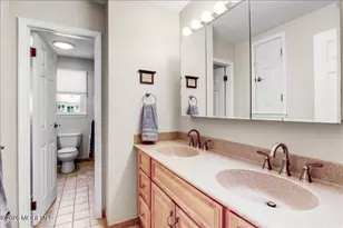 31 Cameron Ct, Freehold, NJ 07728 - Photo 19