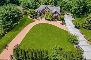 176 Oakland Mills Rd, Manalapan Township, NJ 07726 - Photo 9