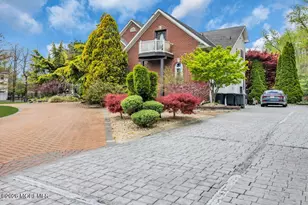 176 Oakland Mills Rd, Manalapan Township, NJ 07726 - Photo 5