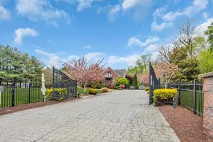 176 Oakland Mills Rd, Manalapan Township, NJ 07726 - Photo 3