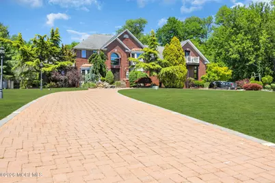 176 Oakland Mills Road, Manalapan Township, NJ 07726 - Photo 7