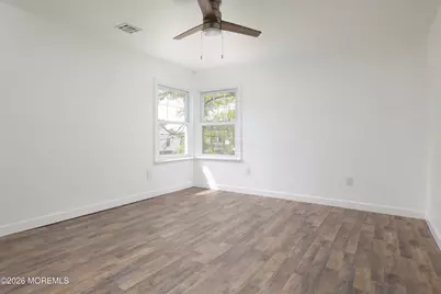 136 Raritan Avenue, Keansburg, NJ 07734 - Photo 19