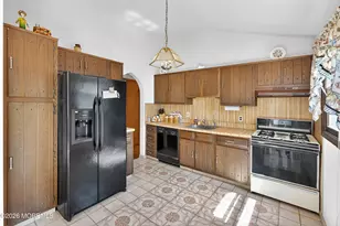 9 Newport Dr, Howell Township, NJ 07731 - Photo 11