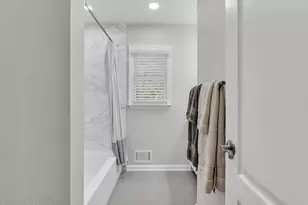 450 Church St, Belford, NJ 07718 - Photo 17