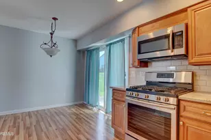 5 Missouri Ct, Matawan, NJ 07747 - Photo 11