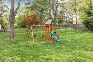 25 Wildhedge Ln, Holmdel, NJ 07733 - Photo 37