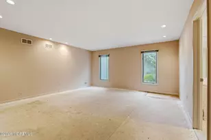 122 University Dr, Lincroft, NJ 07738 - Photo 25