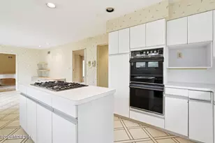 122 University Dr, Lincroft, NJ 07738 - Photo 19