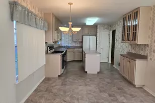 2656 Silver Hill Ln, Toms River Township, NJ 08755 - Photo 11