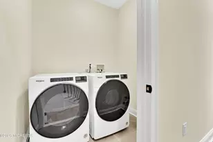 182 E 25th St, Paterson, NJ 07514 - Photo 27
