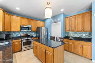 25 Columbus Ave, Cliffwood, NJ 07721 - Photo 13