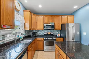 25 Columbus Ave, Cliffwood, NJ 07721 - Photo 15