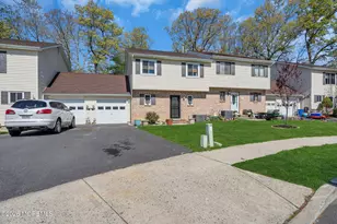 11 Patricia Ct, Howell Township, NJ 07731 - Photo 5