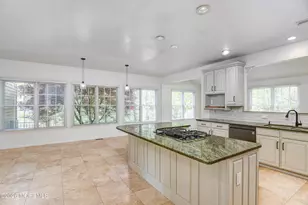 9 Mackenzie Ct, Freehold, NJ 07728 - Photo 11