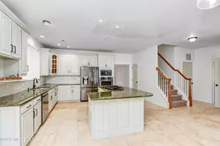 9 Mackenzie Ct, Freehold, NJ 07728 - Photo 9