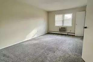 64 Manchester Ct, Freehold, NJ 07728 - Photo 11