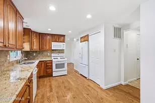 1707 Melville St, Oakhurst, NJ 07755 - Photo 11