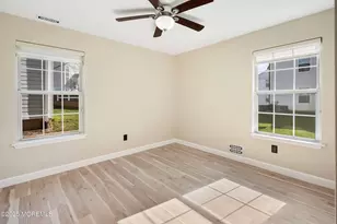 103 Hyacinth Ln, Freehold, NJ 07728 - Photo 15