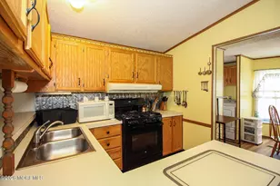 46 Seattle Slew Dr, Howell Township, NJ 07731 - Photo 7