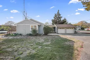 208 Lakeview Ct, Forked River, NJ 08731 - Photo 5