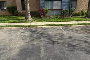 218 Medford Ct, Manalapan Township, NJ 07726 - Photo 5