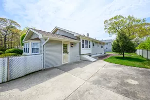 596 Sica Ln, Toms River Township, NJ 08753 - Photo 5