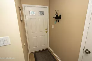 43 Farnham Square, Sayreville, NJ 08859 - Photo 3
