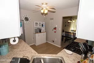 43 Farnham Square, Sayreville, NJ 08859 - Photo 15