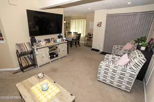 43 Farnham Square, Sayreville, NJ 08859 - Photo 7