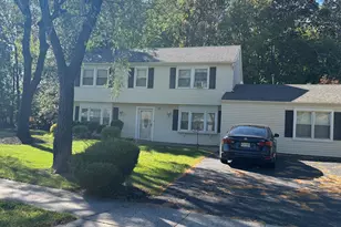 28 Cypress Ln, Matawan, NJ 07747 - Photo 5