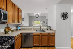 30 Oxford Ct, Englishtown, NJ 07726 - Photo 17
