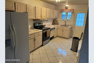 27 Mount Logan Lane, Toms River Township, NJ 08753 - Photo 11