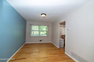8 Winsor Ct, Sayreville, NJ 08872 - Photo 13
