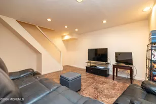 8 Winsor Ct, Sayreville, NJ 08872 - Photo 23