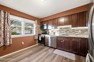54 Kathy Ct, Brick, NJ 08724 - Photo 9